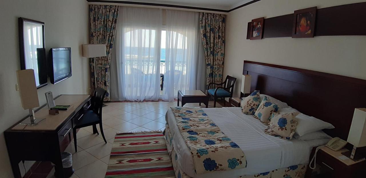 Superior Double or Twin Room Beach Front,964869004:JPEG